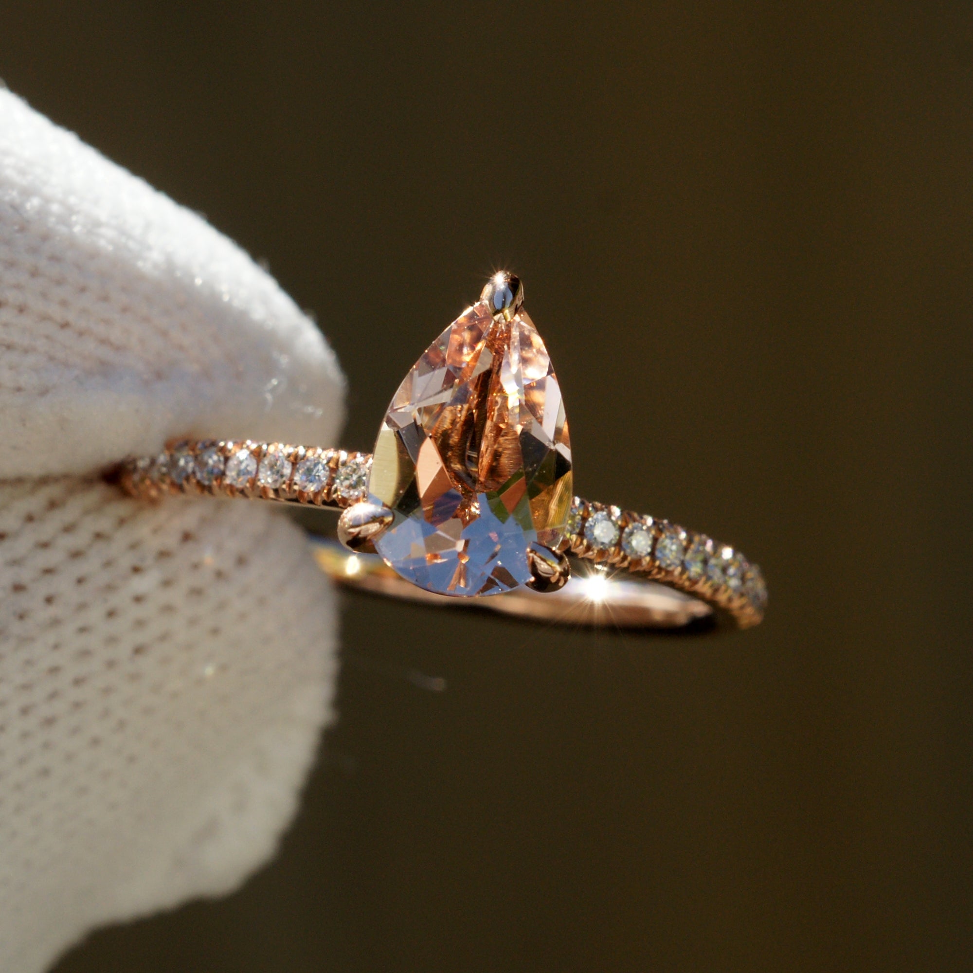 Pear morganite engagement on sale ring rose gold