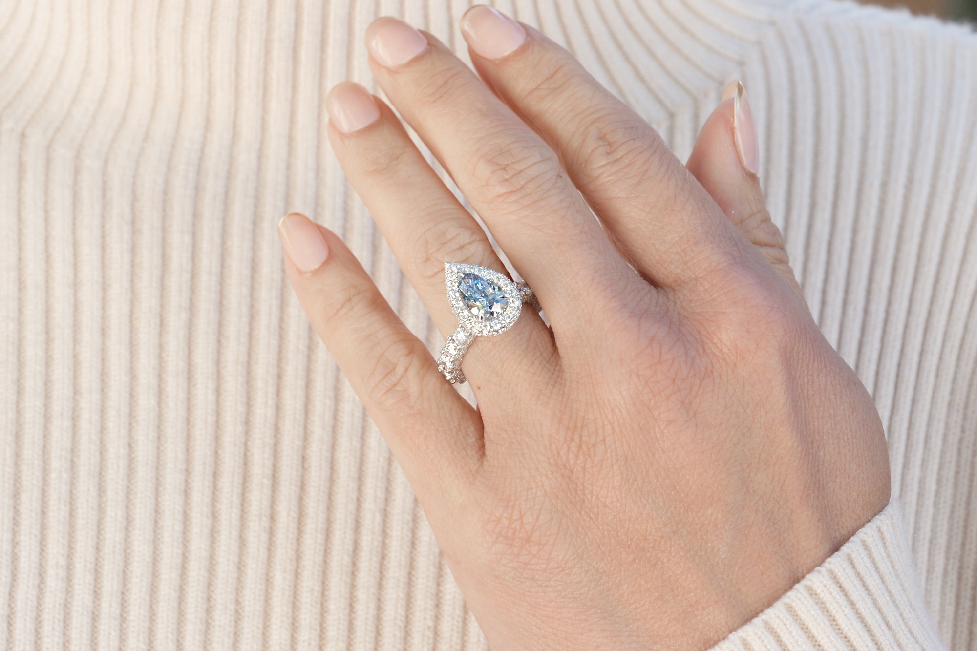 Pear shaped hot sale blue diamond