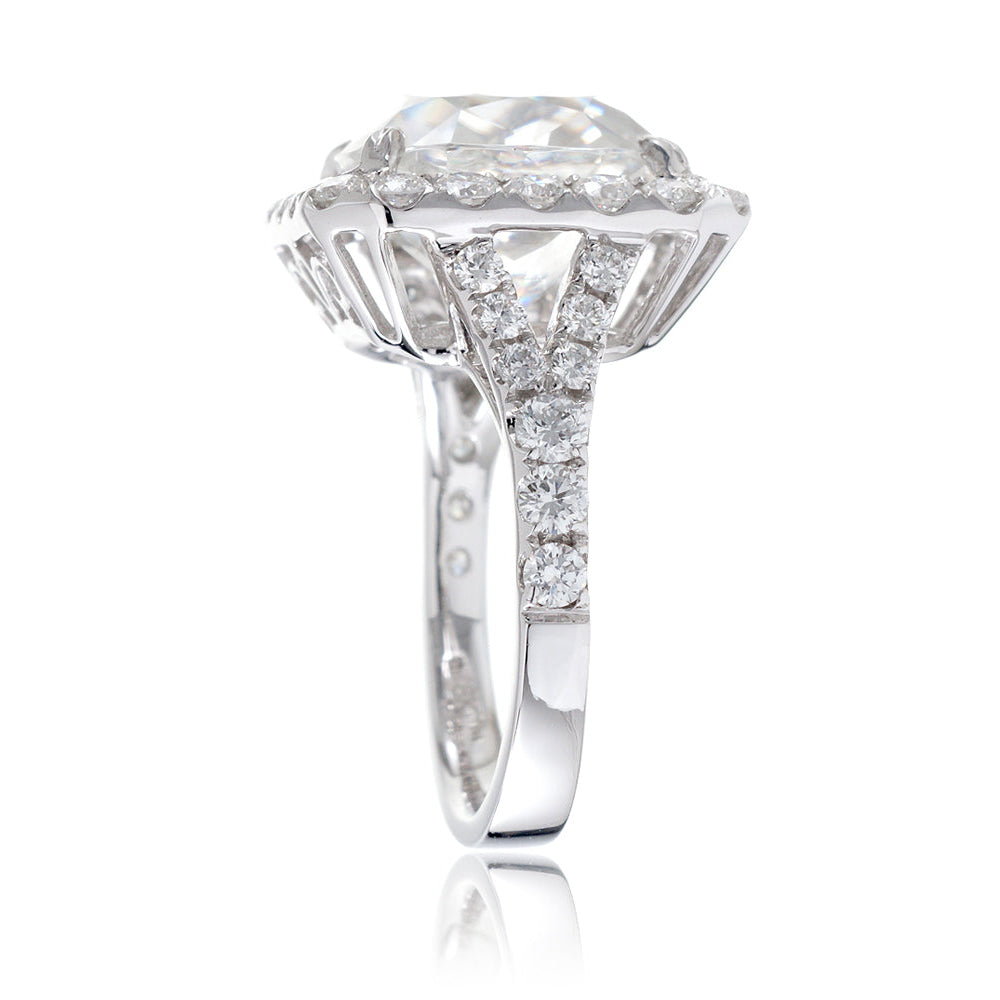 The Meghan Cushion Diamond (Lab-Grown)