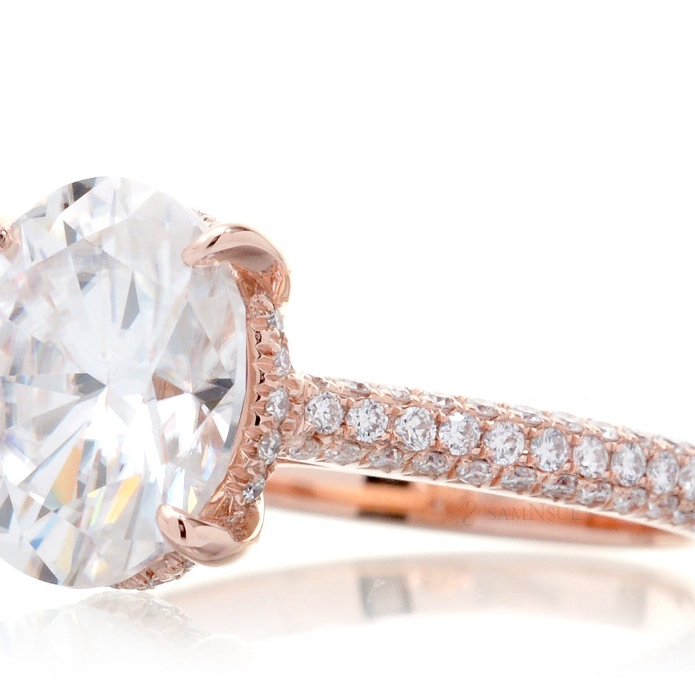 The Starlight Oval Diamond Ring