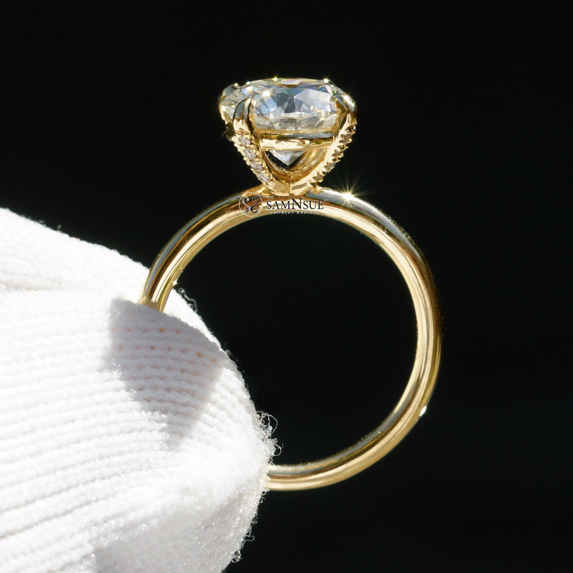 2ct round brilliant cut diamond solitaire engagement ring yellow gold