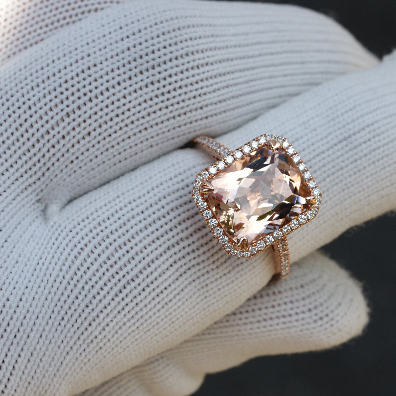 The Signature Cushion Morganite 12x10mm 14k rose Gold