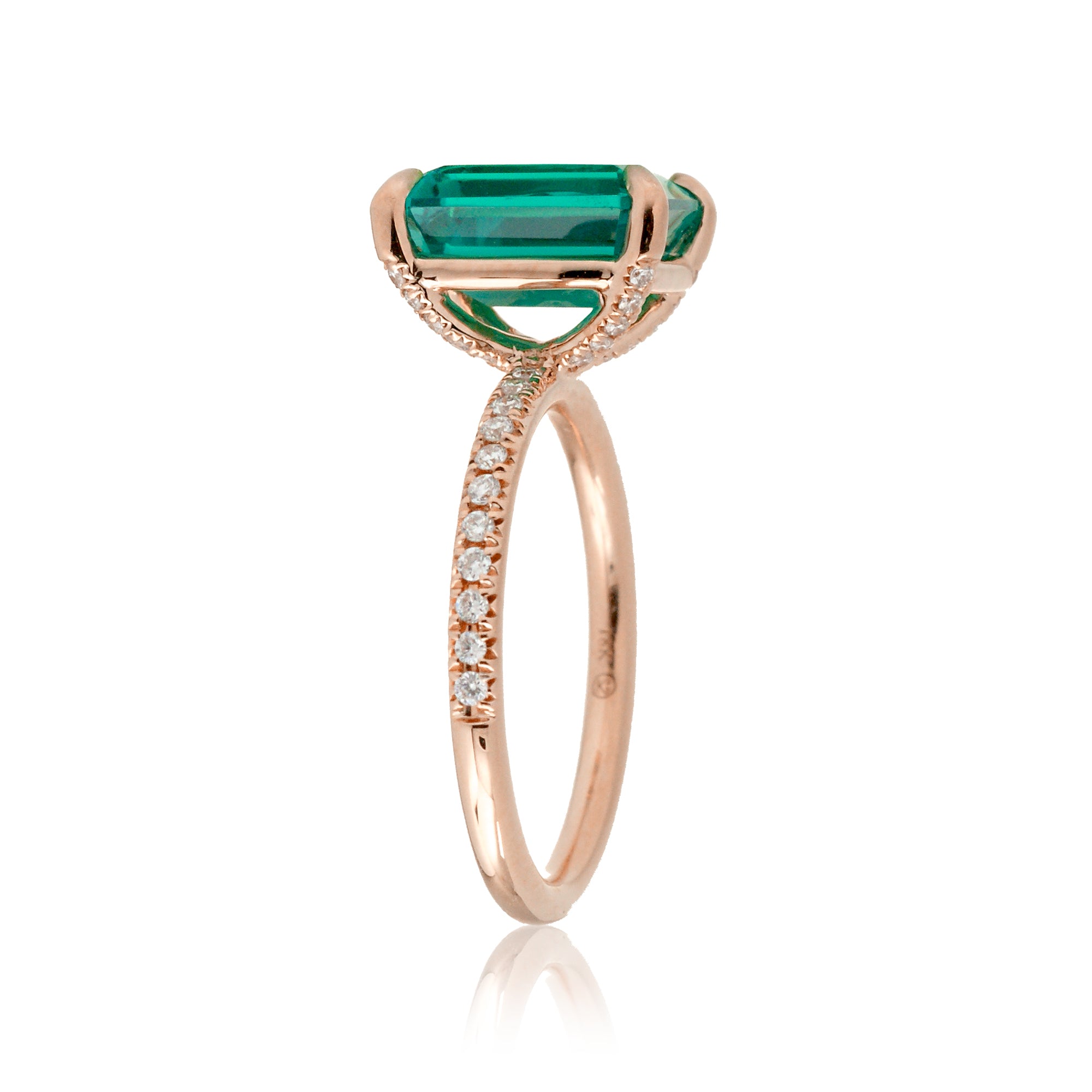 The Ava Cushion Cut Green Emerald Ring (Lab Grown)