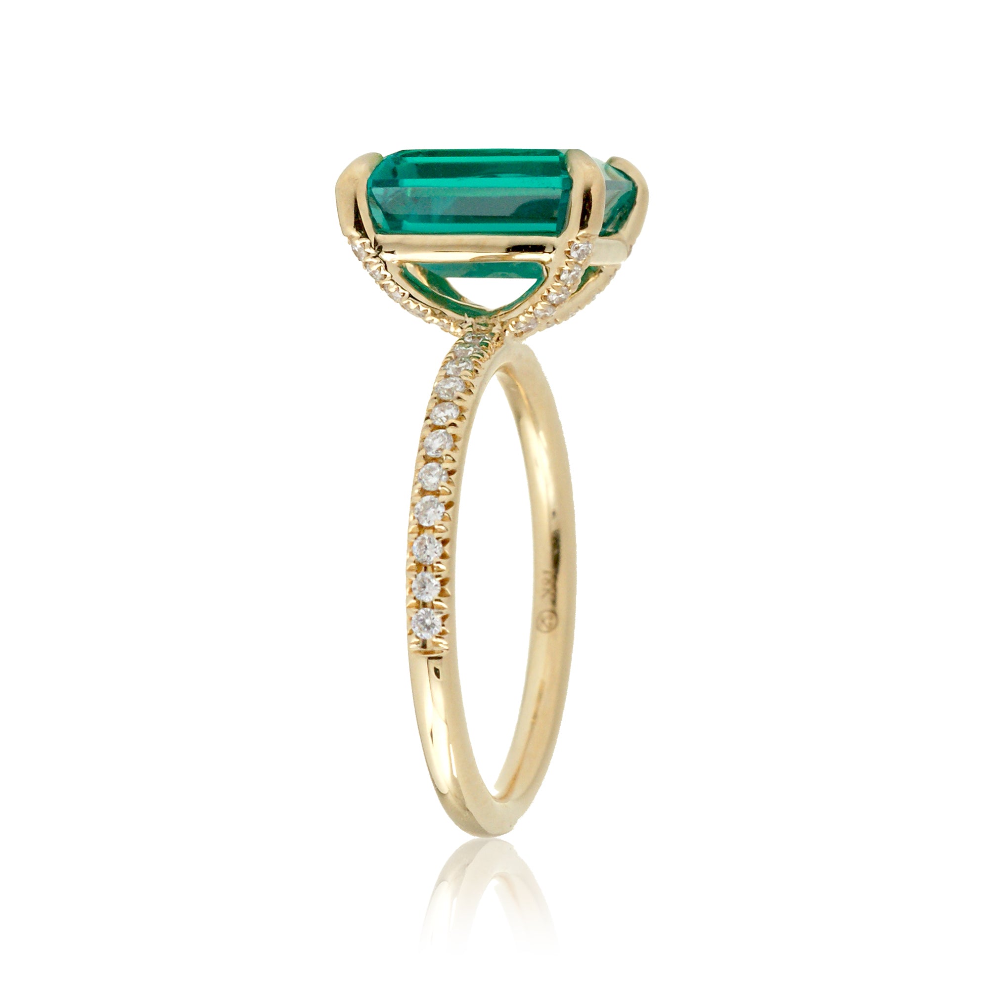 The Ava Cushion Cut Green Emerald Ring (Lab Grown)