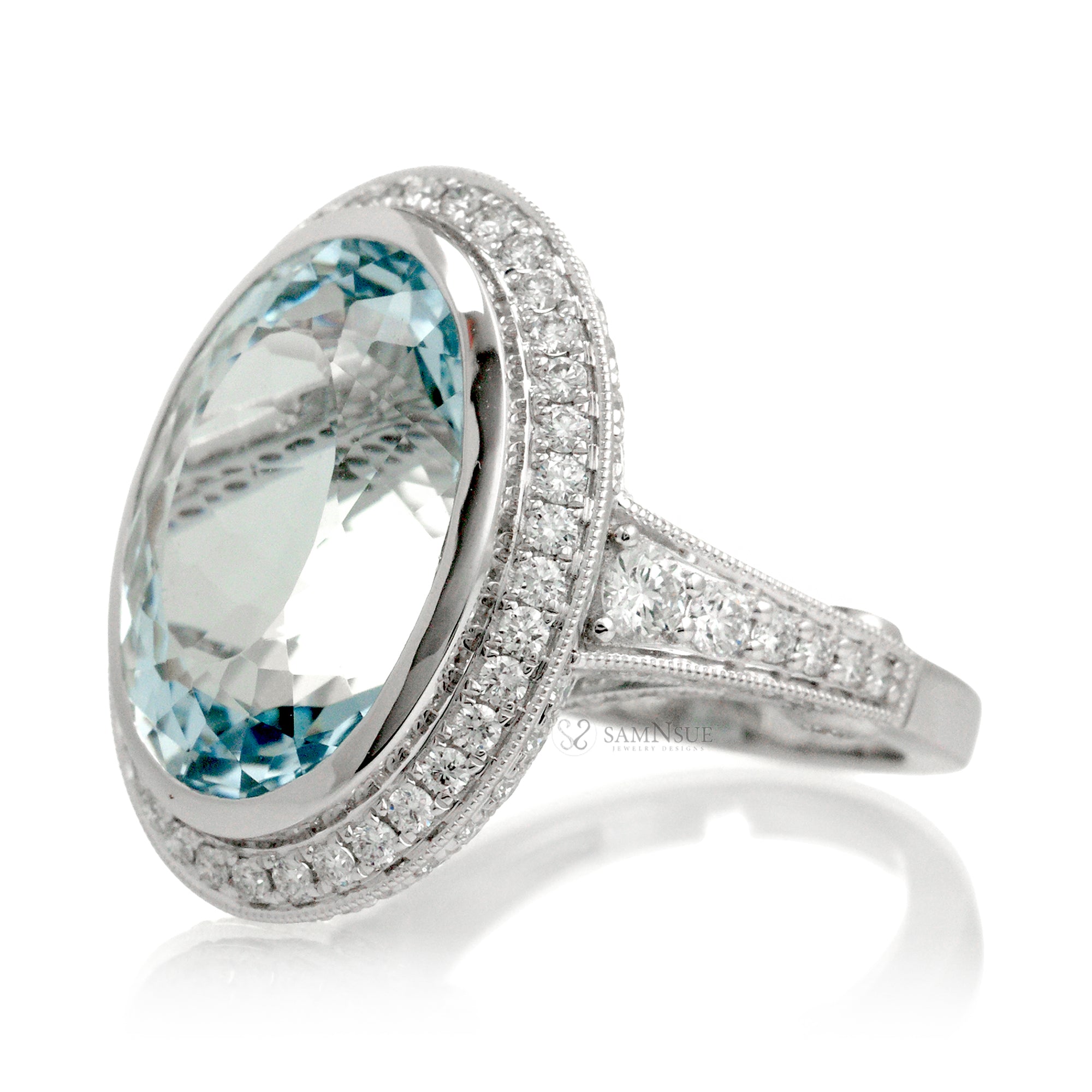 The Gwendoline Oval Aquamarine Ring (14.89ct. tw.)