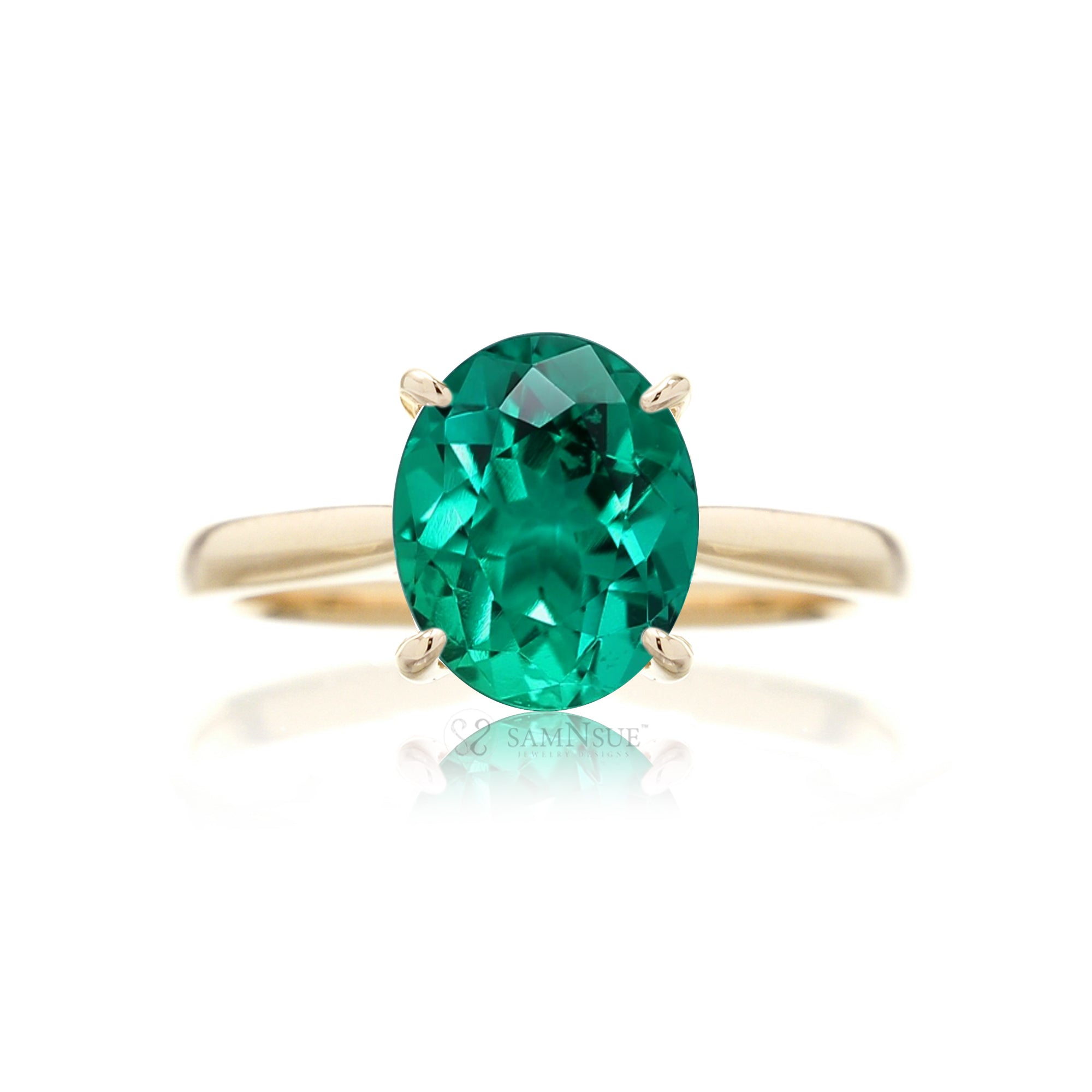 The Emily Oval Emerald Ring (Lab-Grown)