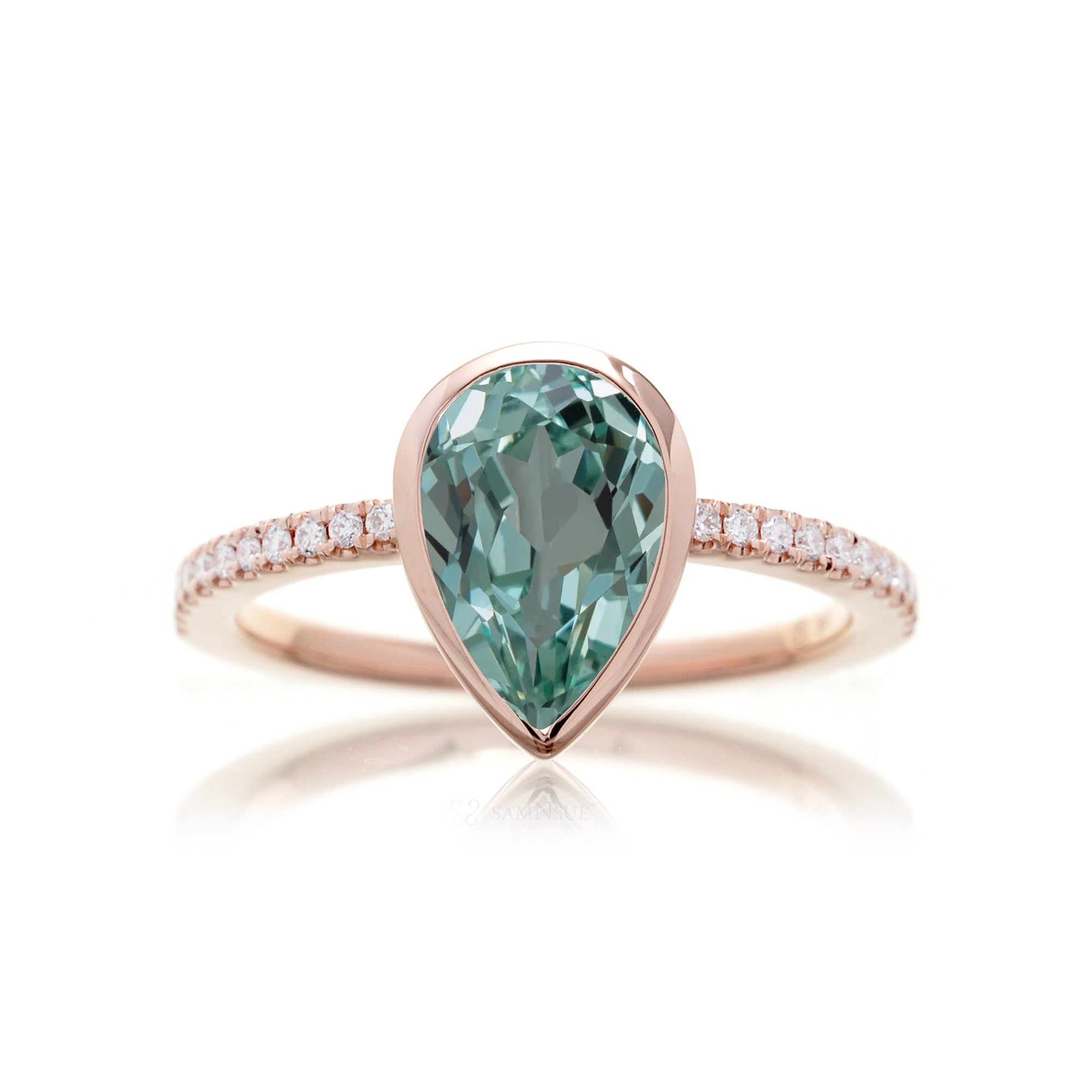 Pear green sapphire bezel set ring The Beverly rose gold