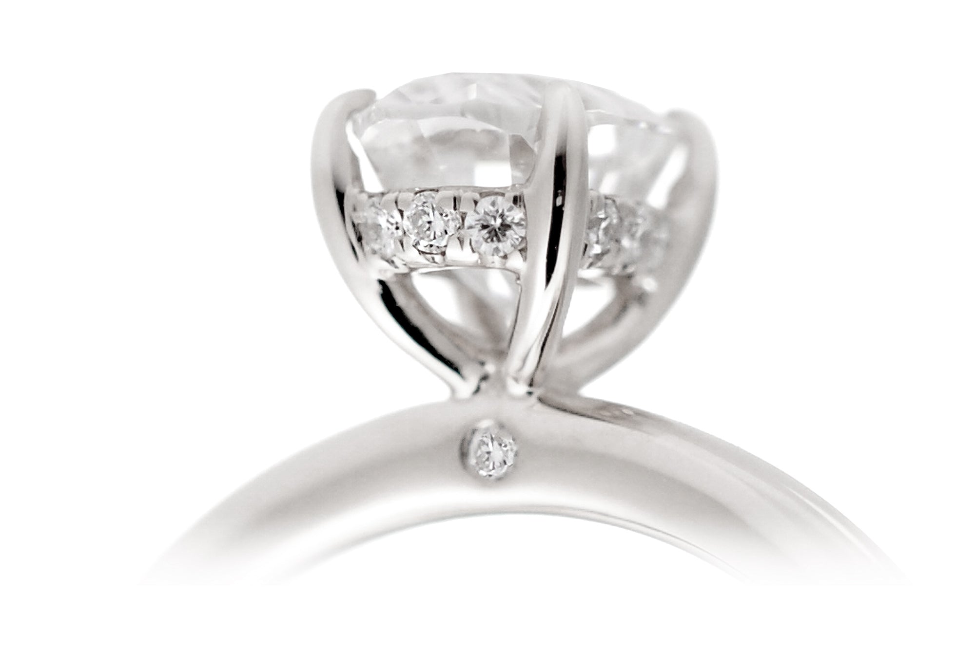 The Lucy Pear Cut Diamond Ring (Lab-Grown)