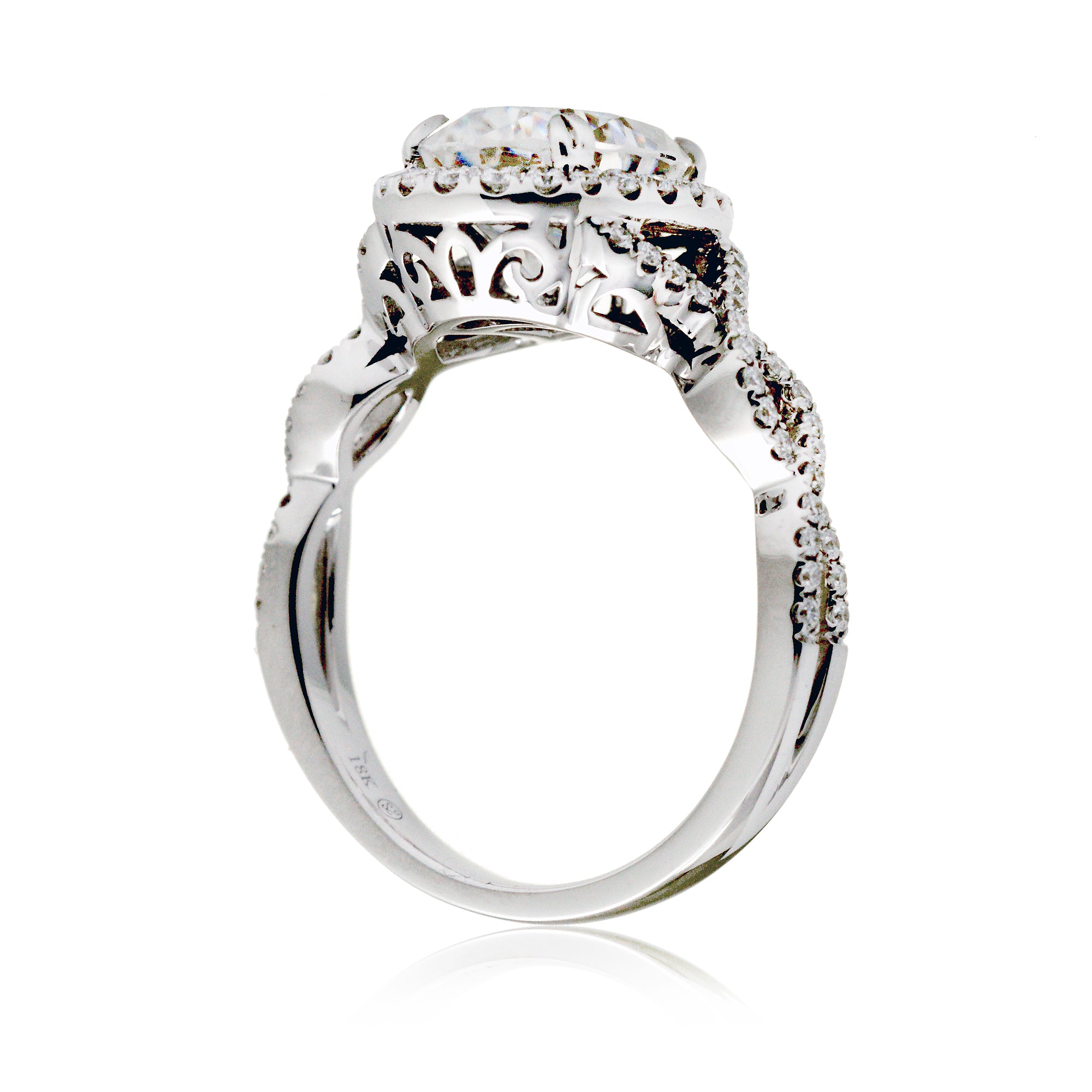 The Shelly Oval Moissanite Ring