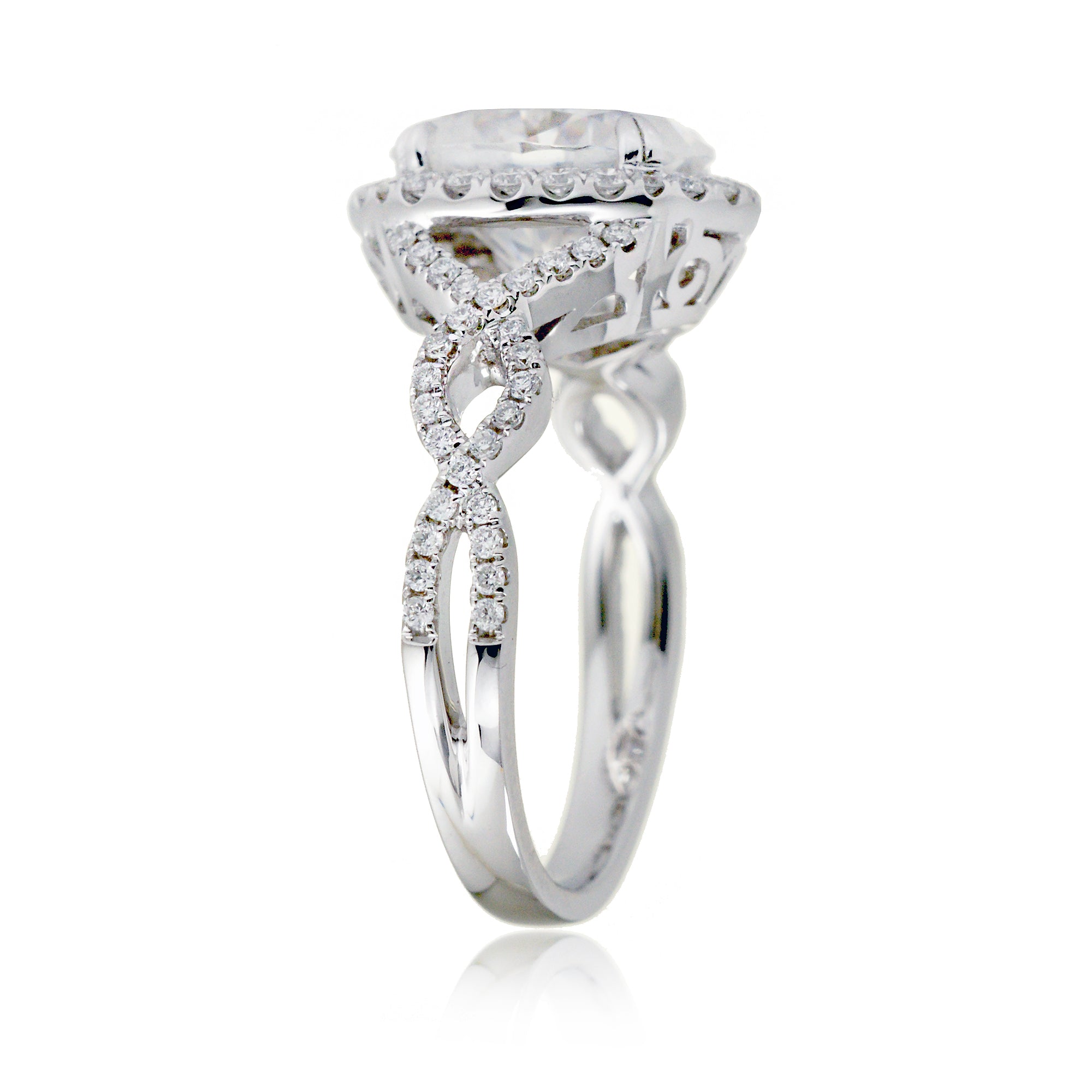 The Shelly Oval Moissanite Ring