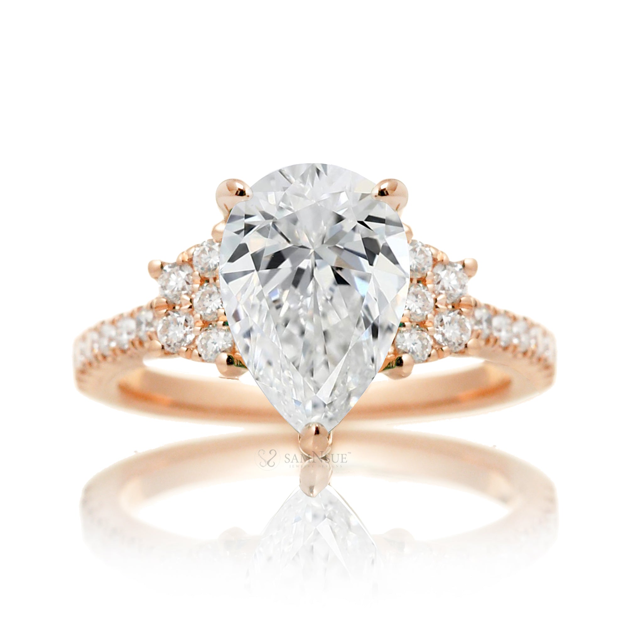 The Taylor Pear Diamond Ring (Lab-Grown)