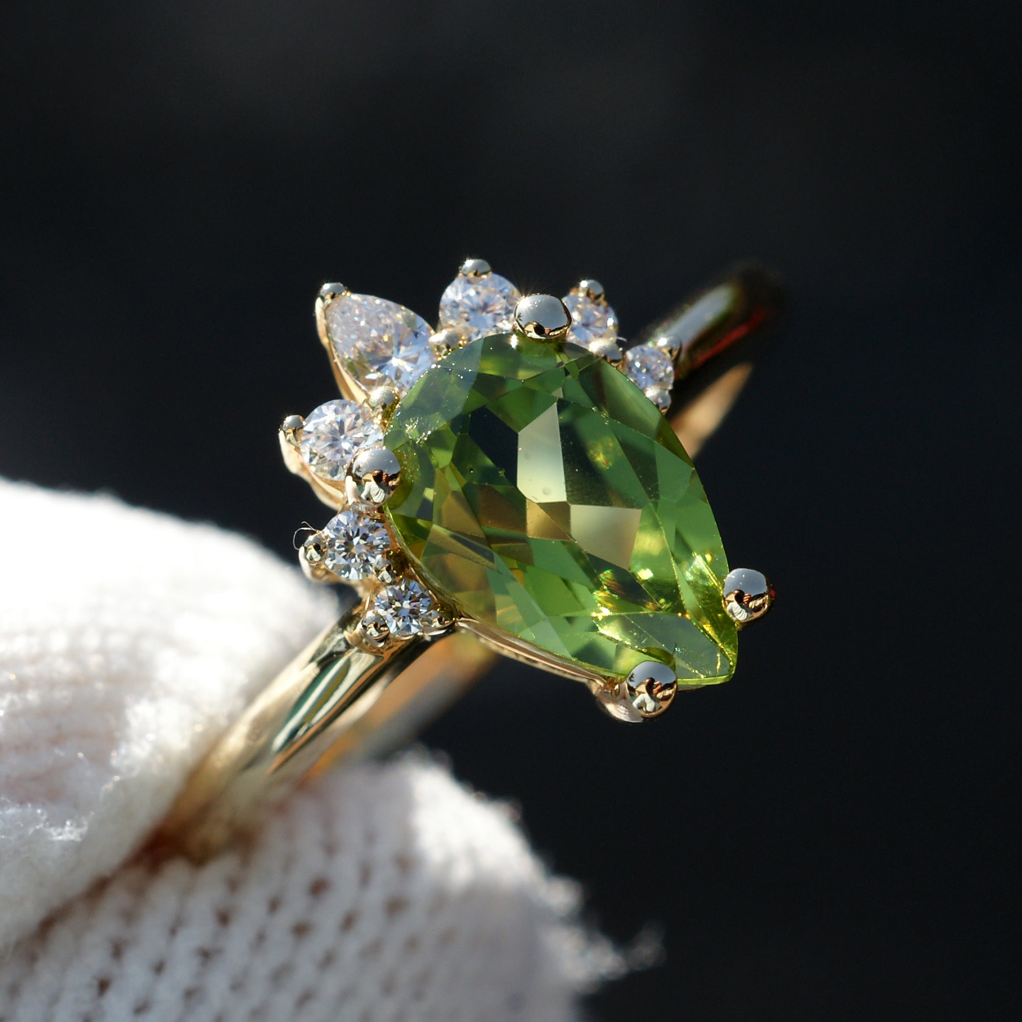 The Pacey Pear Peridot Ring 14k Yellow Gold (1.31ct. tw.)