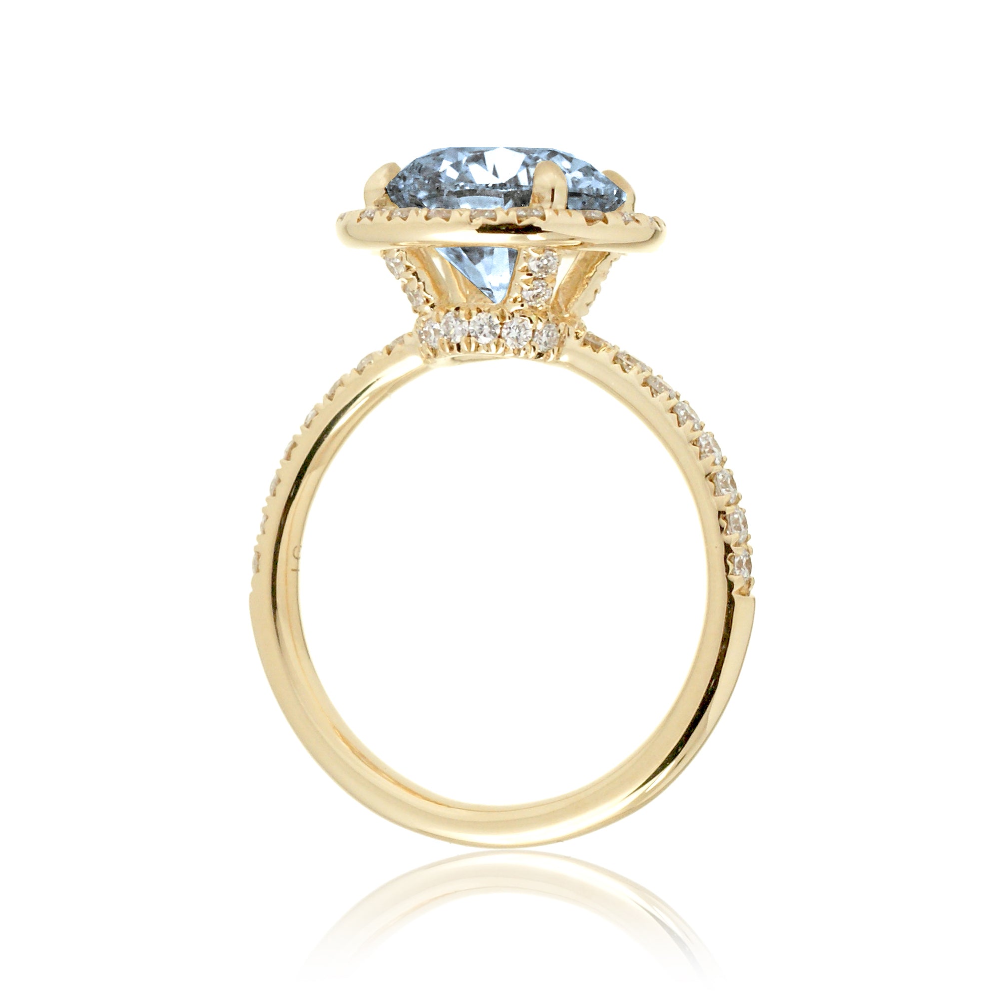 Round cut aquamarine engagement ring the Drenched yellow gold