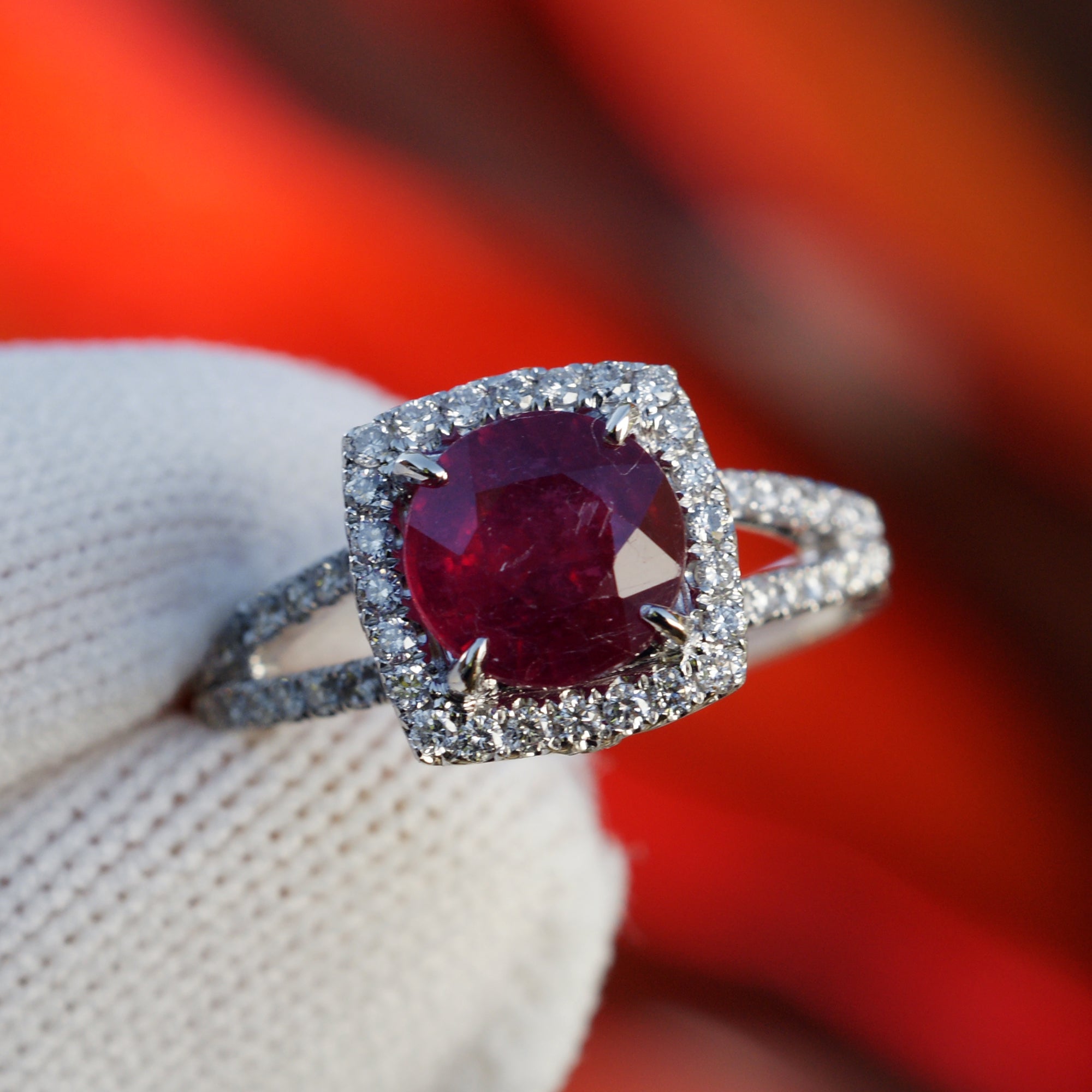 Round cut ruby cushion diamond halo split band ring in white gold