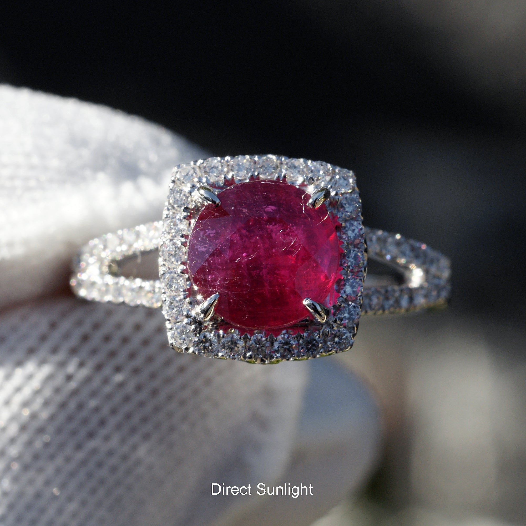 Round cut ruby cushion diamond halo split band ring in white gold