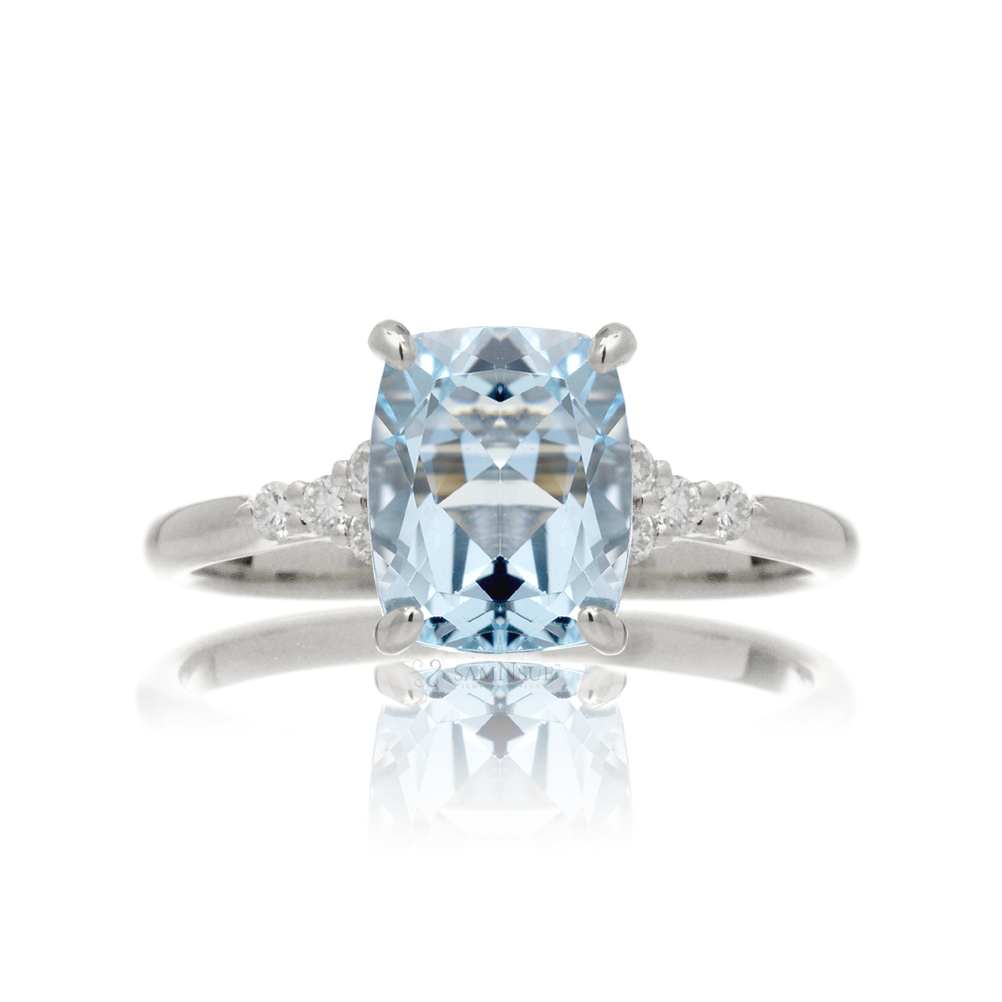 Aquamarine engagement ring cushion cut and solid band in white gold