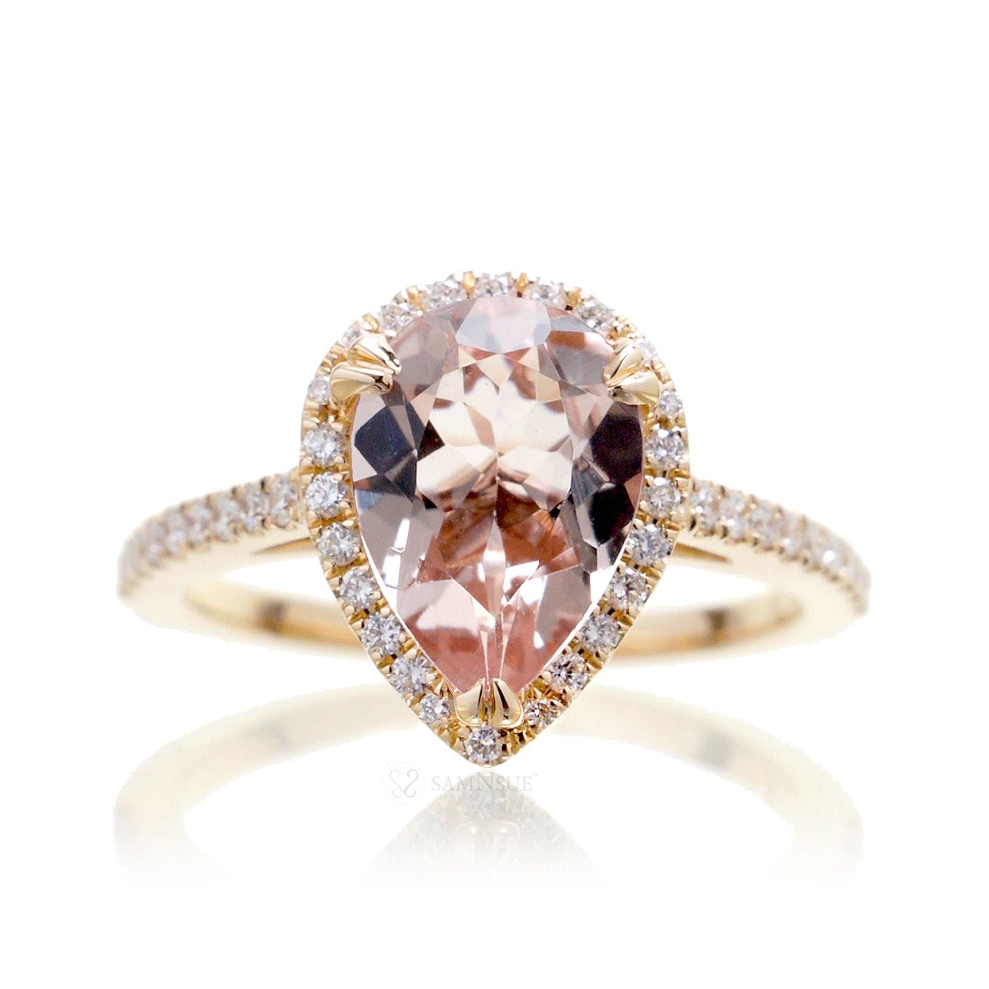 Pear morganite diamond halo ring in yellow gold - the Signature