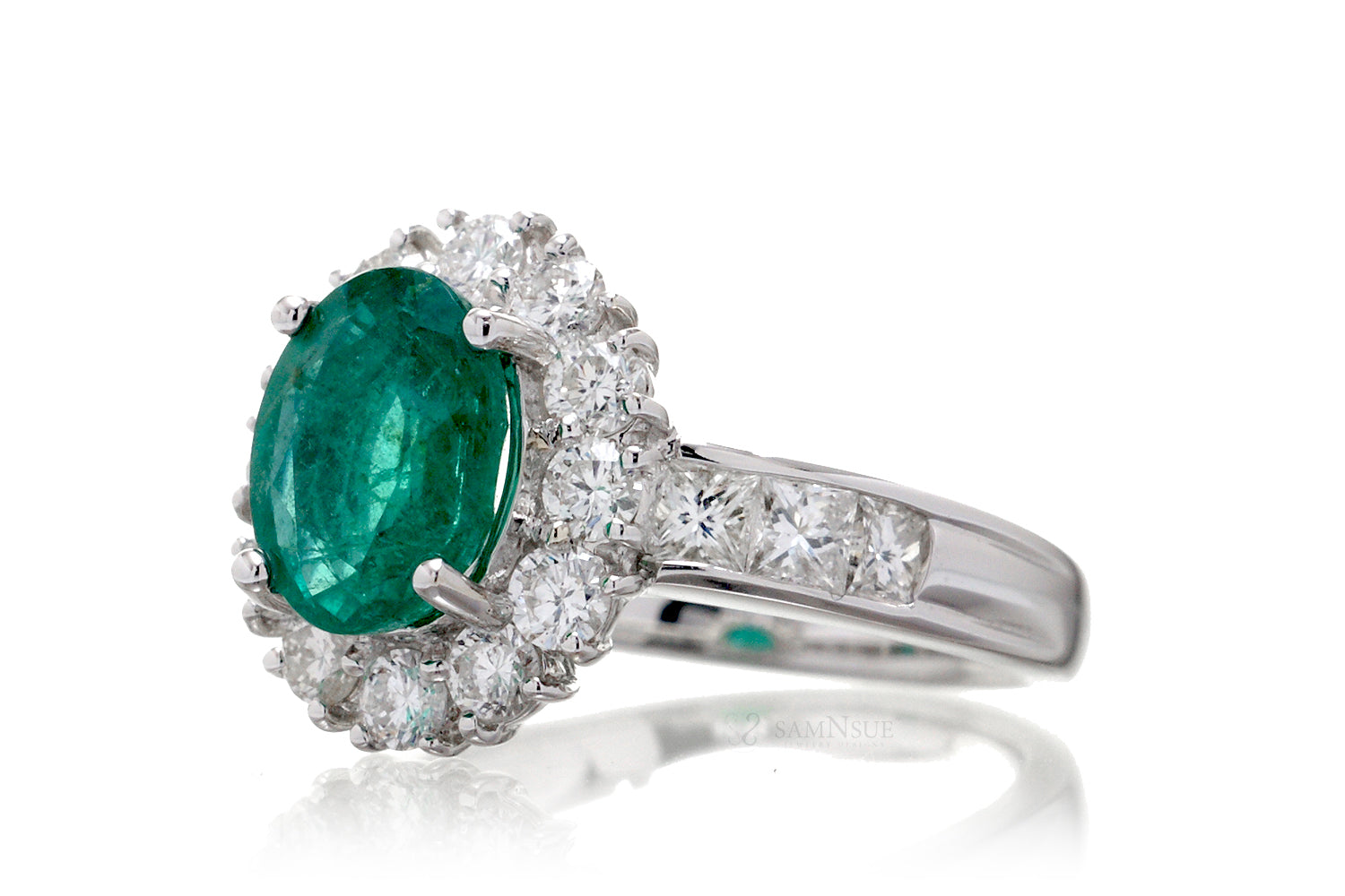 The Eleanor Oval Emerald Ring (2.33ct. tw.)