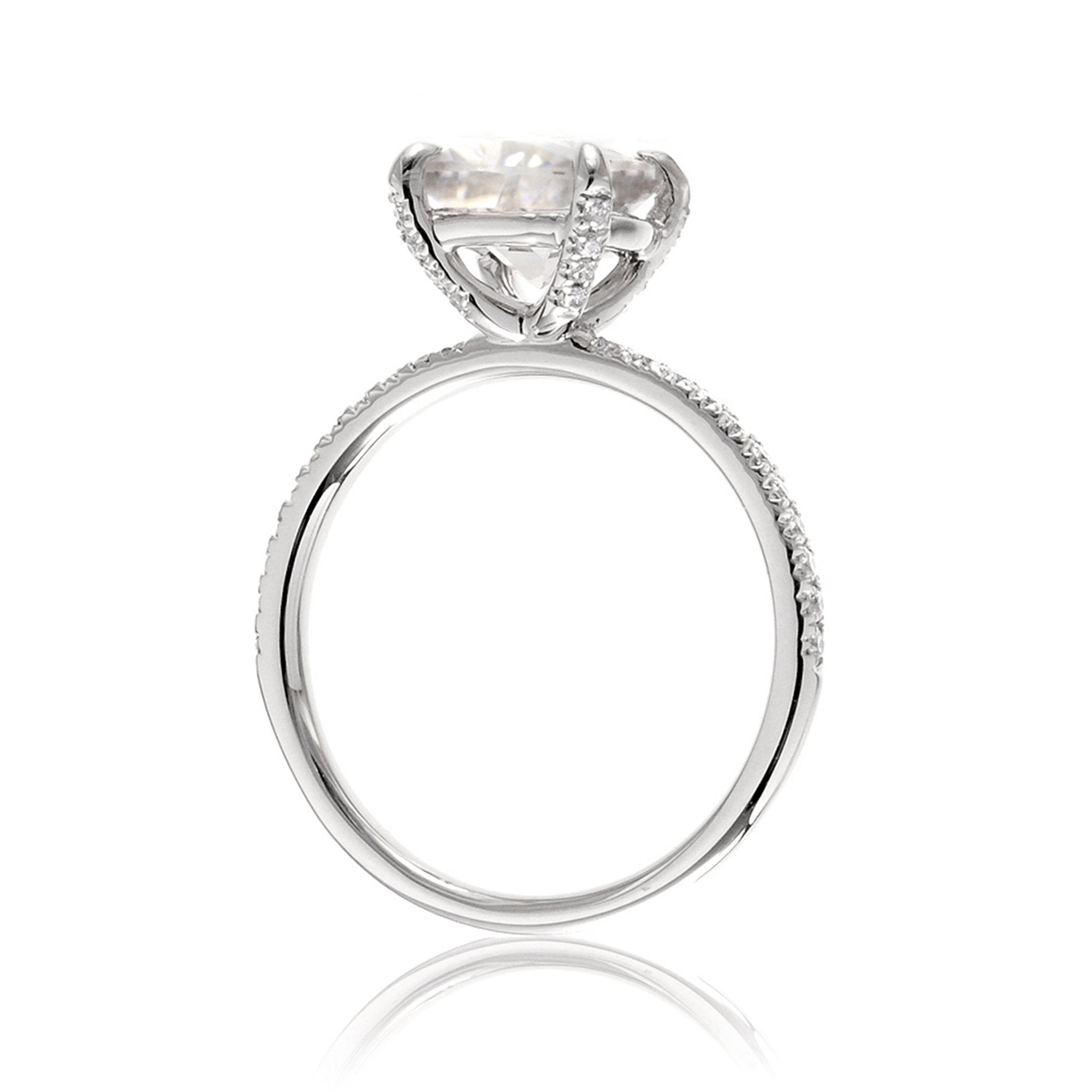 The Ava Oval Moissanite Ring