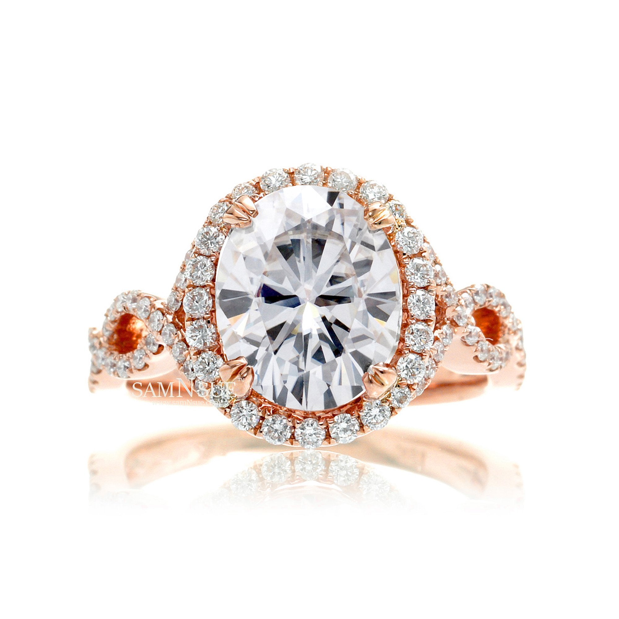 The Shelly Oval Moissanite Ring