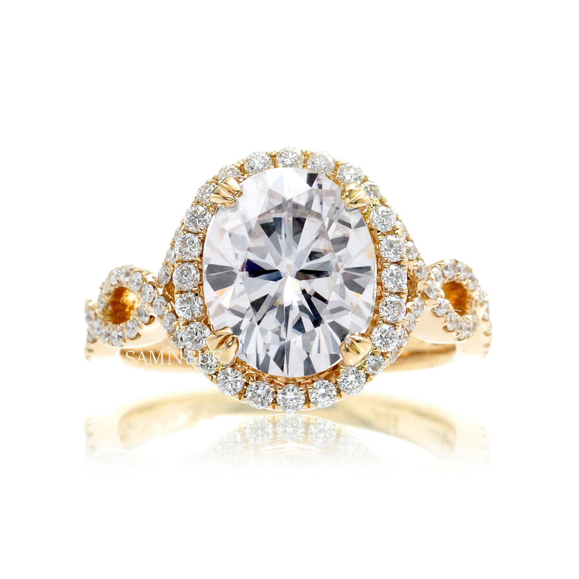 The Shelly Oval Moissanite Ring